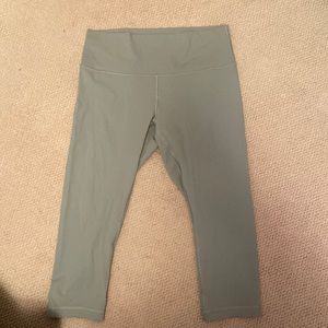 Lululemon Light Green Cropped Leggings